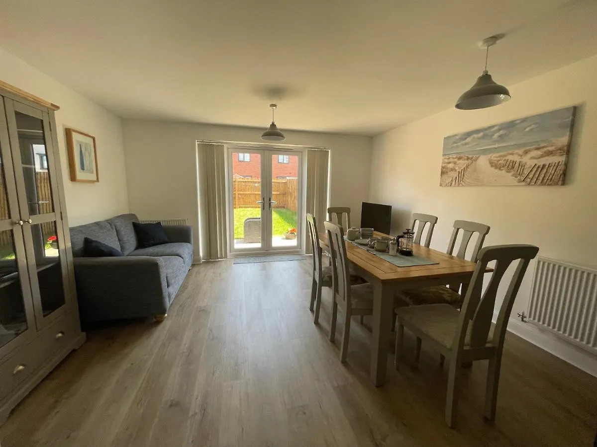 Barry Waterfront Stays - Entire 3 Bed Property