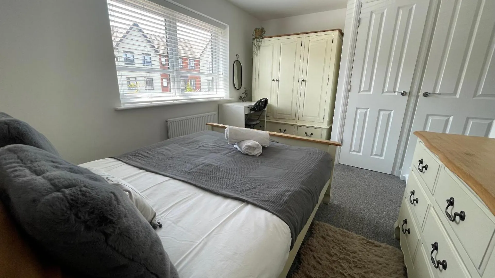 Apartment Barry Waterfront Stays - Entire 3 Bed Property