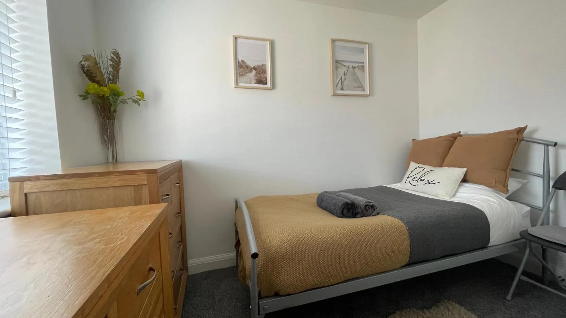 Apartment Barry Waterfront Stays - Entire 3 Bed Property